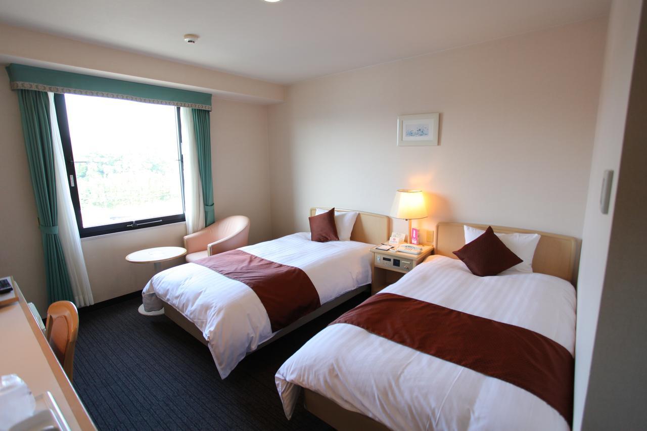 Hotel Verfort Hyuga מראה חיצוני תמונה
