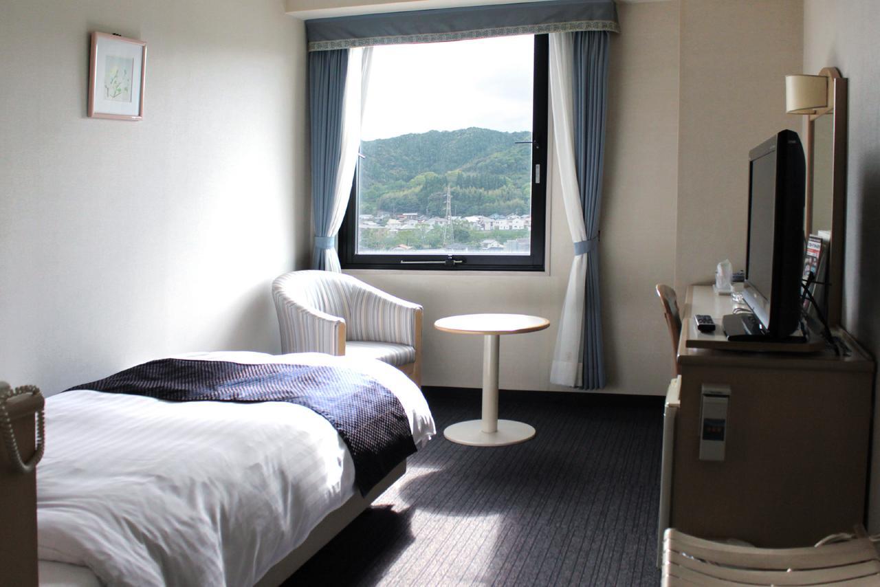 Hotel Verfort Hyuga מראה חיצוני תמונה