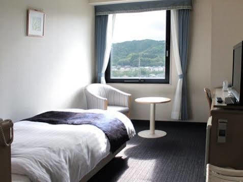Hotel Verfort Hyuga מראה חיצוני תמונה
